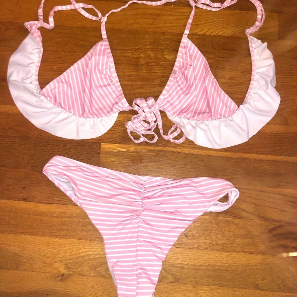 👙 Pink And White Striped Ruffle Bikini - Picture 2 of 3